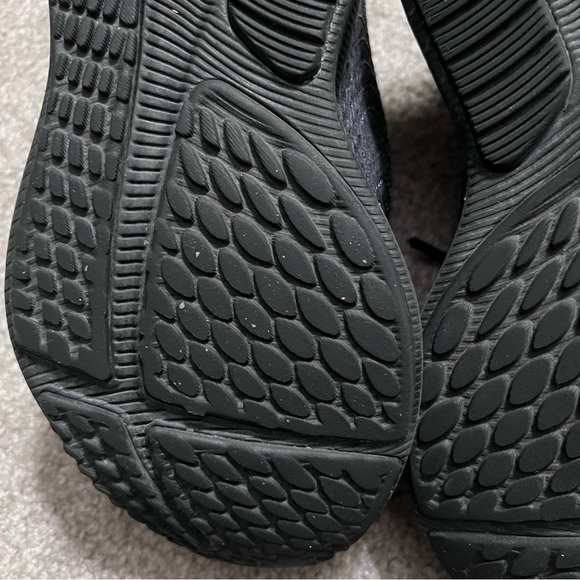 EUC New Balance Women's FuelCell Propel V1 Running Shoe Size 7 Wide-Black - Picture 11 of 14